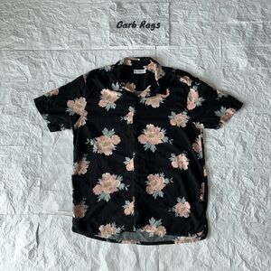 PacSun Hawaiian Large Casual Button Down Collared Shirt - Men's Black Floral Top